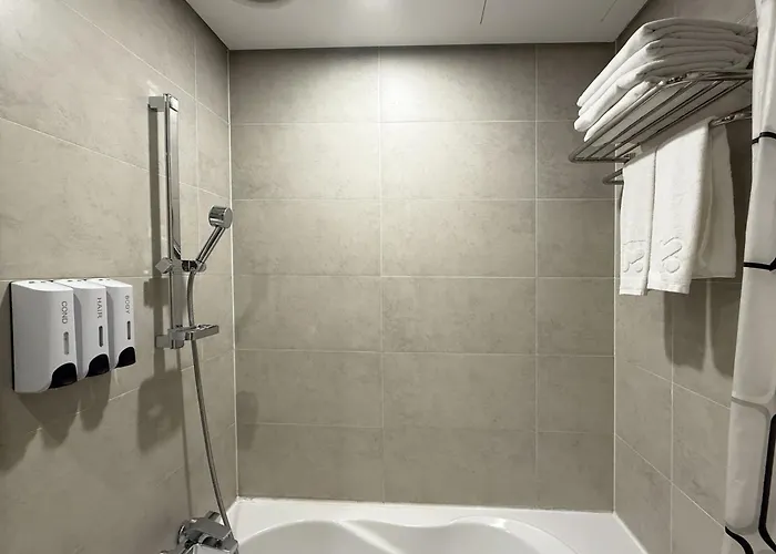 Mohenic Myeongdong Hotel