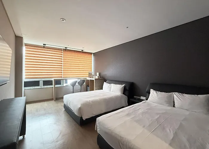 Mohenic Myeongdong Hotel