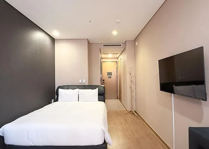 Mohenic Myeongdong Hotel